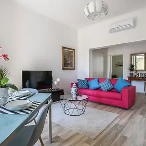 Family Great Location In Appartement